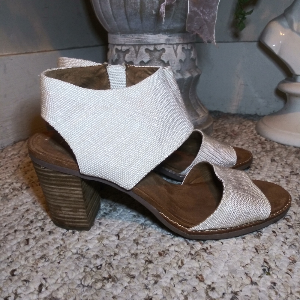 Toms Cream and Brown Sandals for Effortless Style